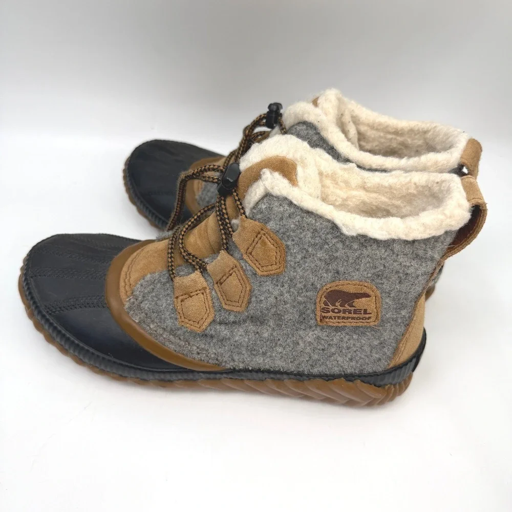 Sorel‎ Out N' About Plus Duck Boots Kids Size 5 Felt Waterproof Winter Gorpcore